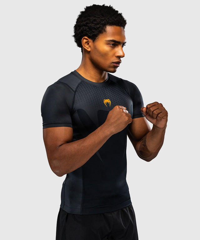 Venum Rashguard Attack Kurzarm - Schwarz/Gold