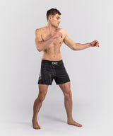 Venum MMA-Shorts Karate Combat – Schwarz/Grau