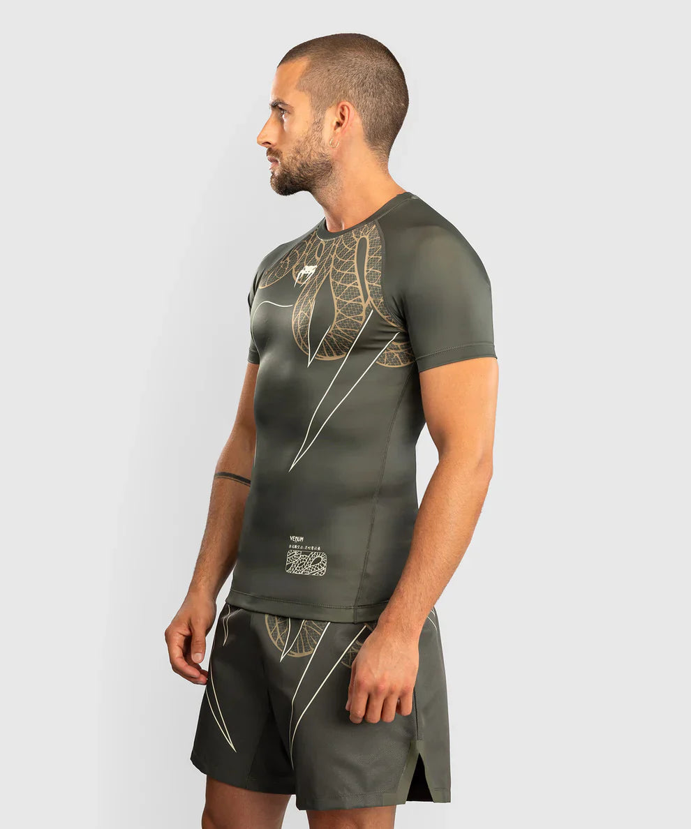 Venum Rashguard Kurzarm Serpenti – Khaki Grün
