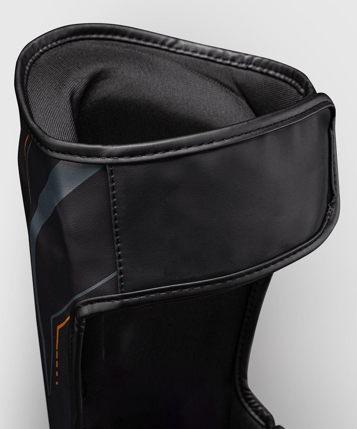 Venum Schienbeinschoner Streamline - Schwarz/Gold