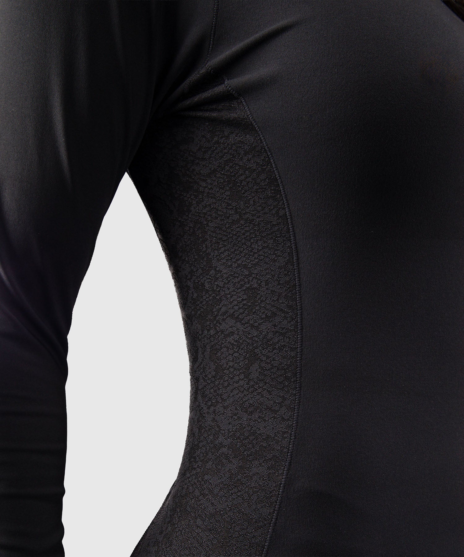 Venum Rashguard Viper Lange Ärmel Damen - Schwarz