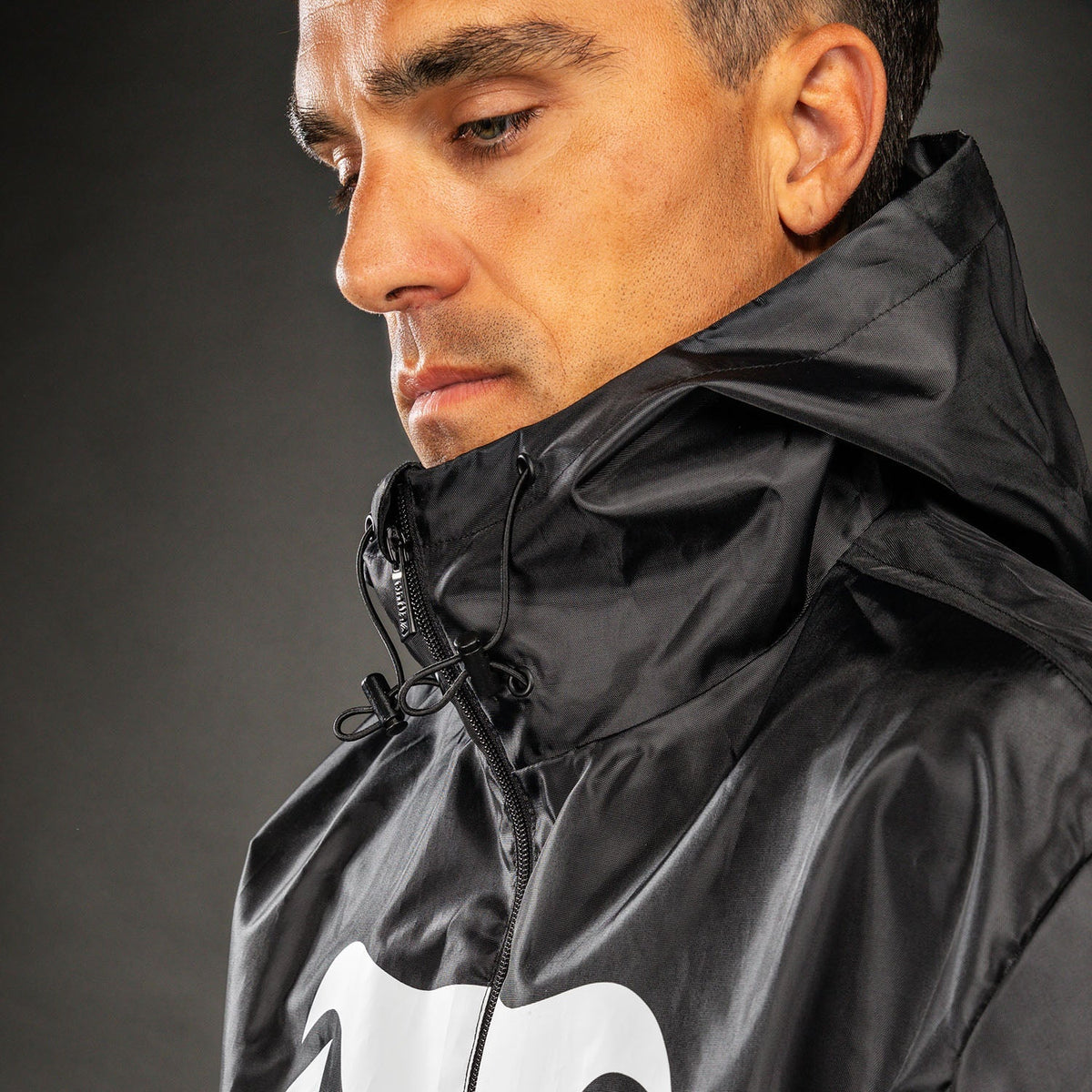 Venum MX Basics Lange Regenjacke - Schwarz/Weiß