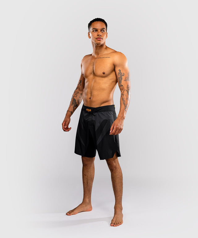 Venum MMA Shorts Attack - Schwarz/Gold