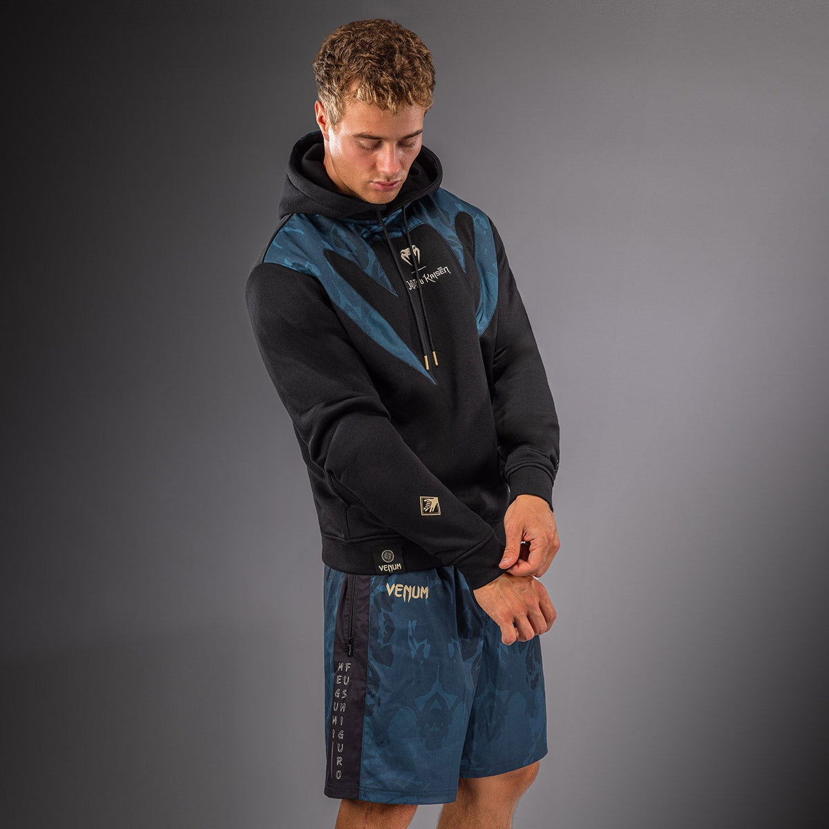 Venum Hoodie x Jujutsu Kaisen Fushiguro - Schwarz/Blau