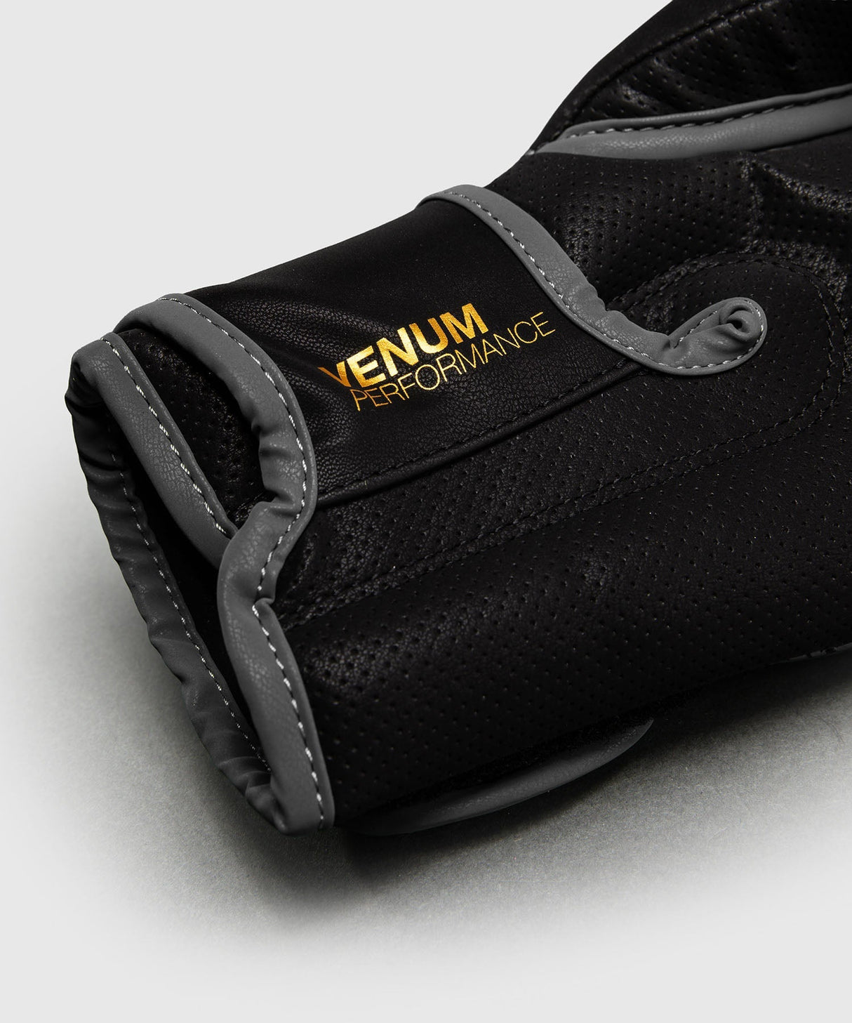 Venum Boxhandschuhe Matupa Schwarz/Grau/Gold - Rückansicht