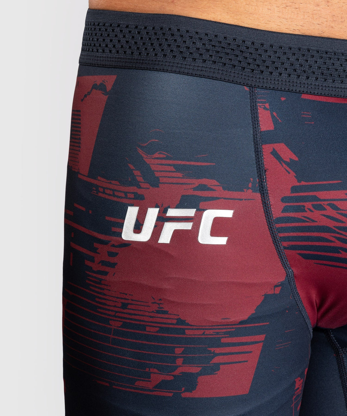 Venum UFC MMA Shorts Zenith - Marineblau/Bordeauxrot/Silber