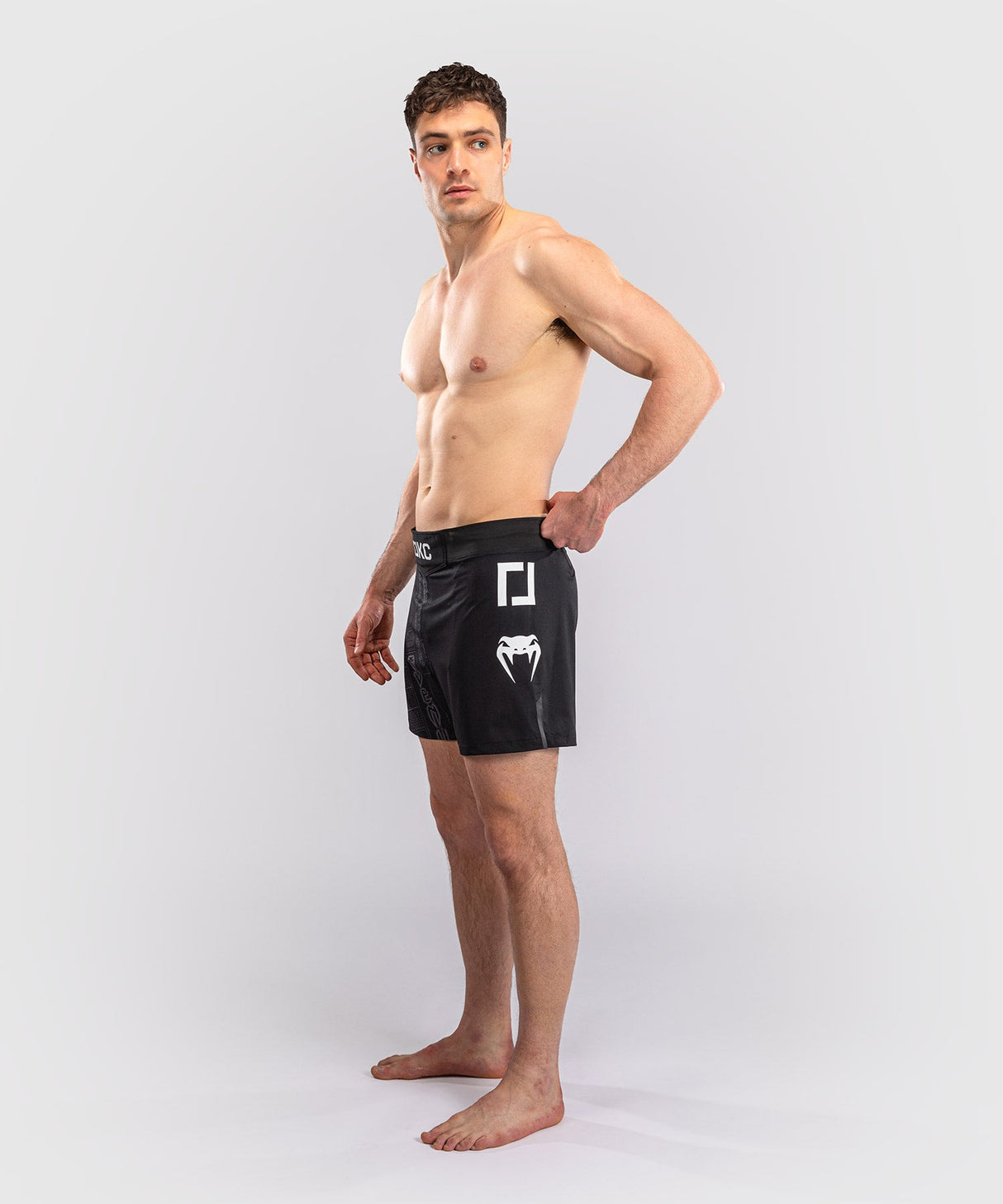 Venum MMA-Shorts Karate Combat – Schwarz/Grau