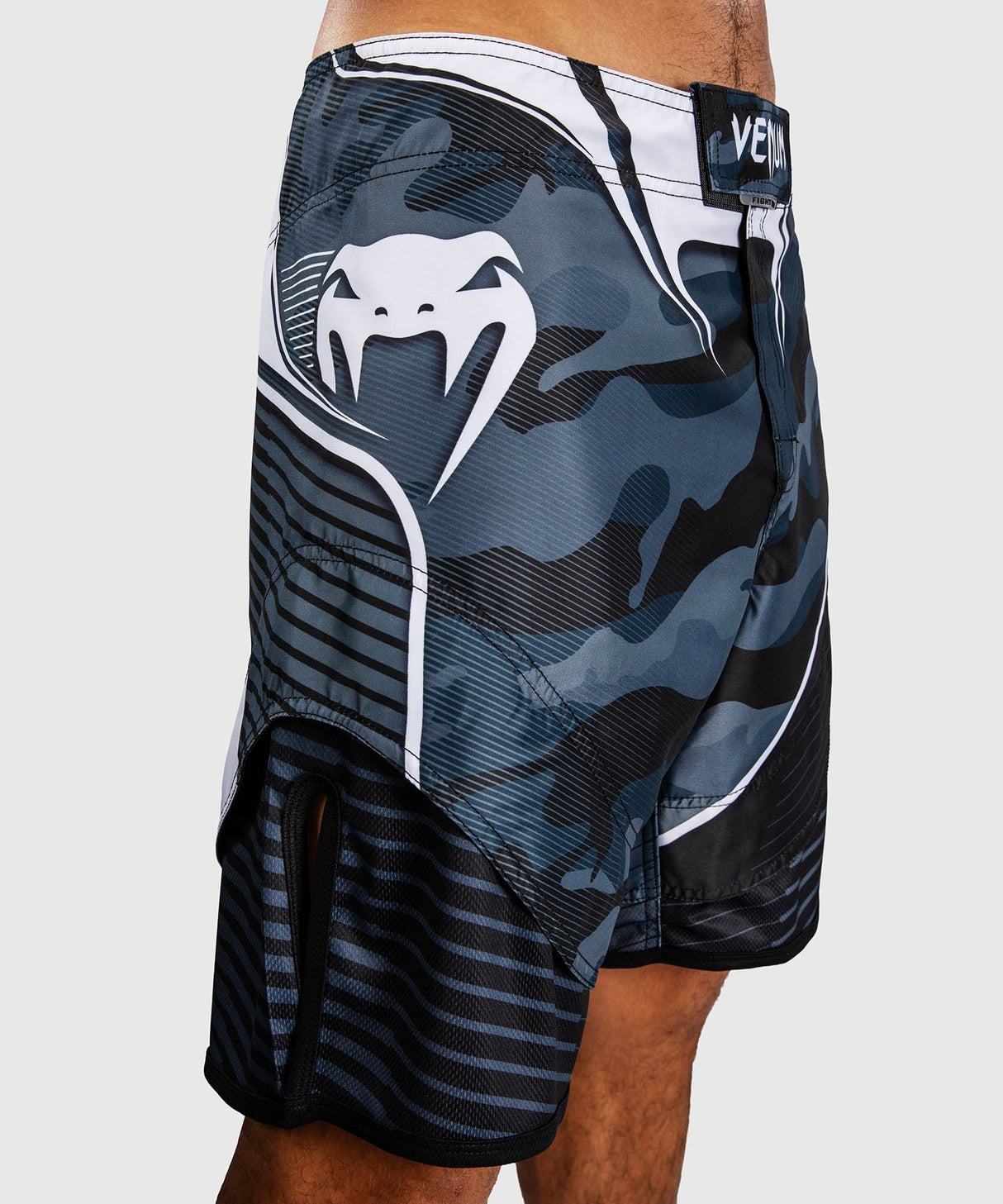 Venum MMA Shorts Camo Hero - Dunkelmarineblau/Blau