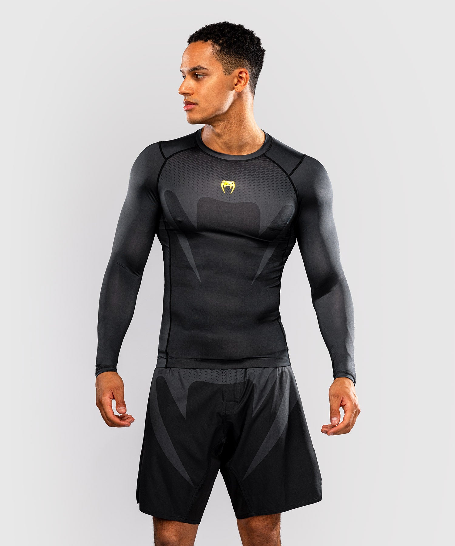 Venum Rashguard Attack Lange Ärmel - Schwarz/Gold