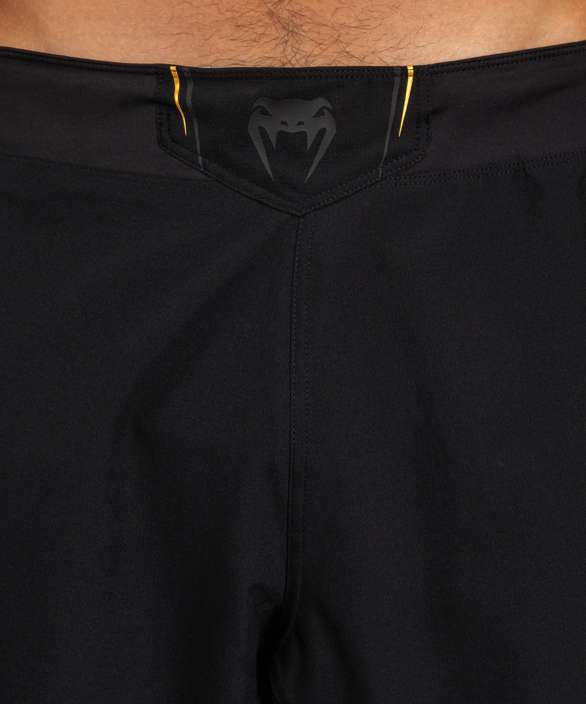 Venum MMA Shorts G-Core - Schwarz/Gold