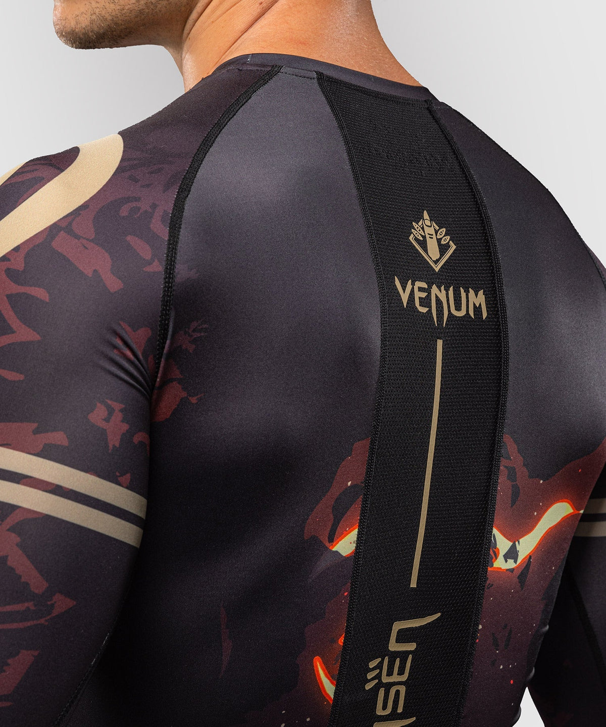 Venum Rashguard x Jujutsu Kaisen Sukuna Lange Ärmel - Schwarz/Beige