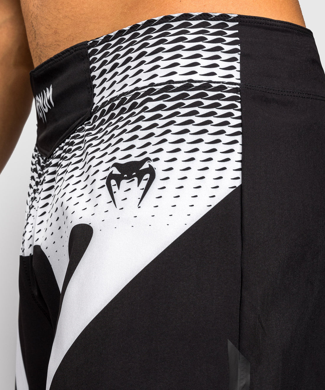 Venum No Gi MMA Shorts – Schwarz/Weiss