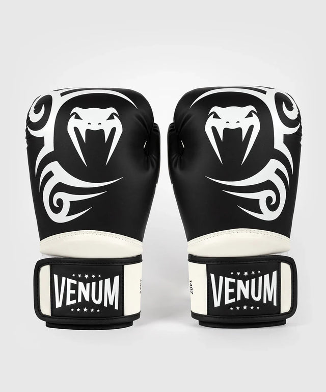 Venum Boxhandschuhe Giant 2.0 Mike Tyson Pro – Schwarz/Weiss