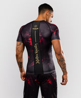 Venum Rashguard x Jujutsu Kaisen Itadori Kurzarm - Schwarz/Rot