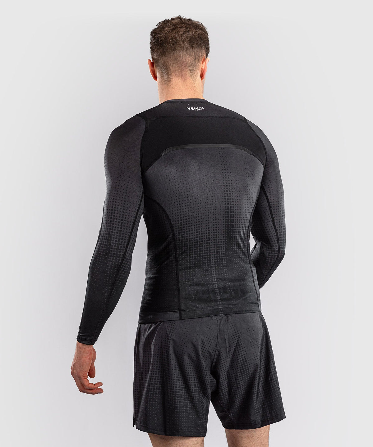 Venum Rashguard Stealth Lange Ärmel - Schwarz/Weiß