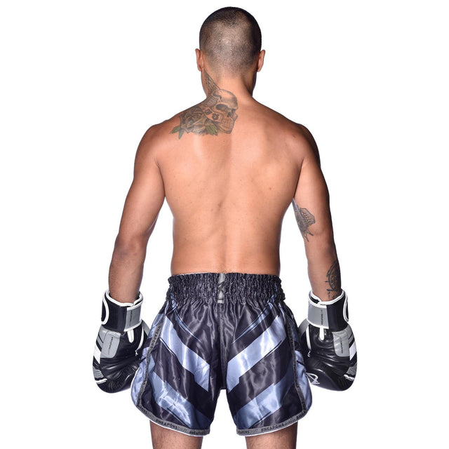 8 WEAPONS Muay-Thai-Shorts Shift - Schwarz Matt