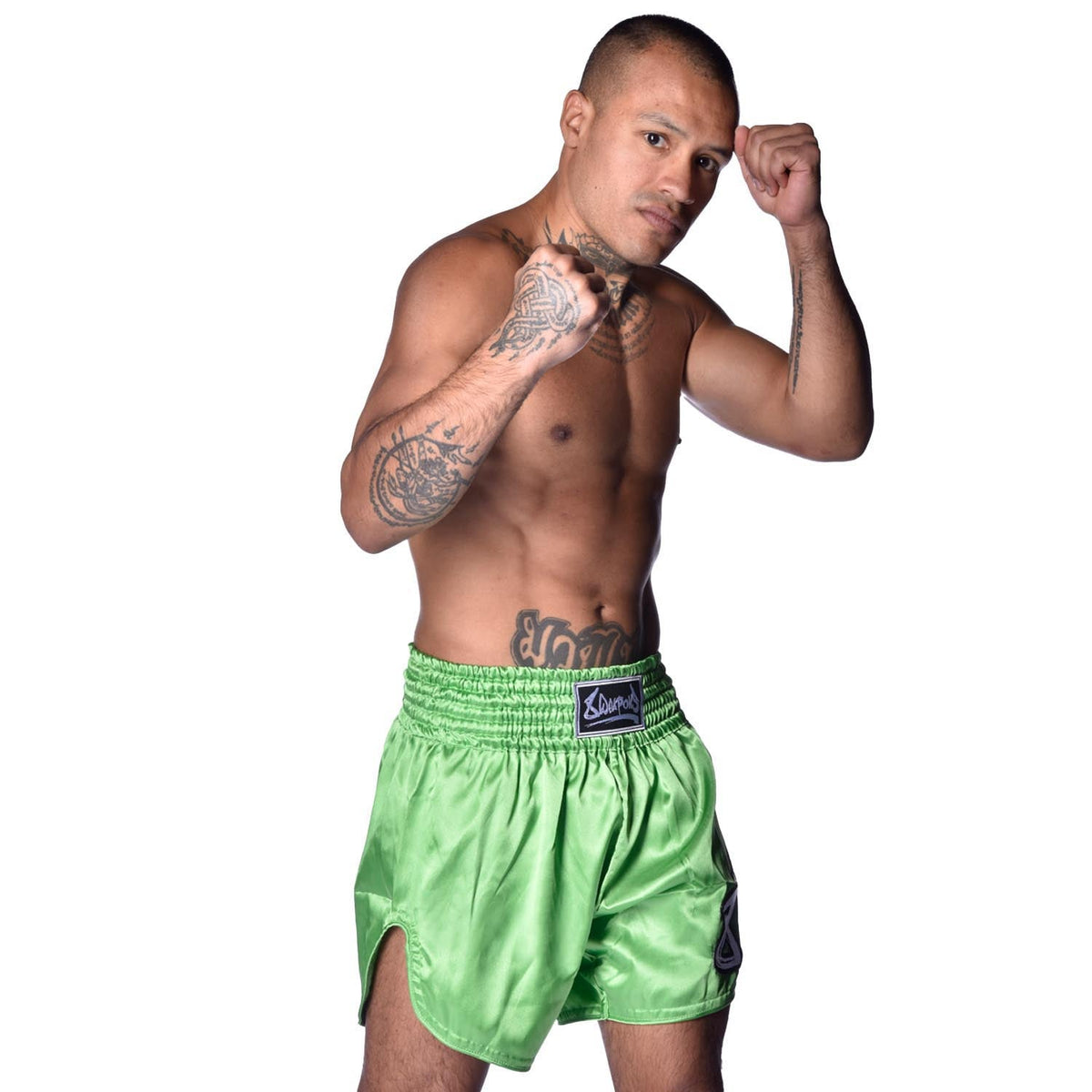 8 WEAPONS Muay Thai Shorts Strike - Grün