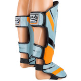 8 WEAPONS Schienbeinschoner Shift - Eisgrau/Orange