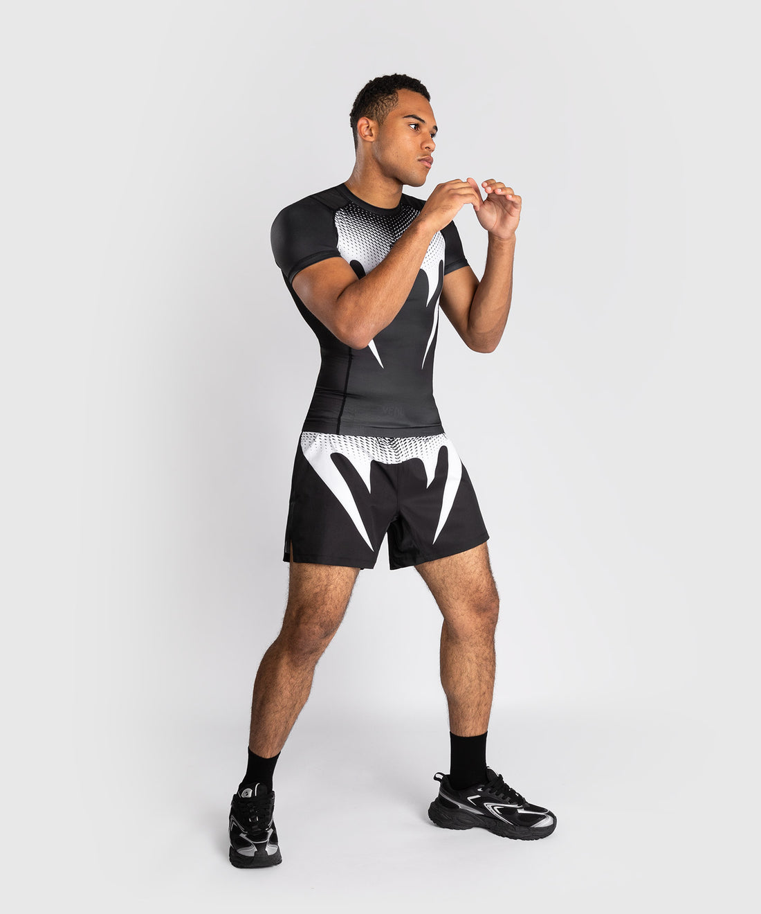 Venum No Gi Rashguard Kurzarm – Schwarz/Weiss