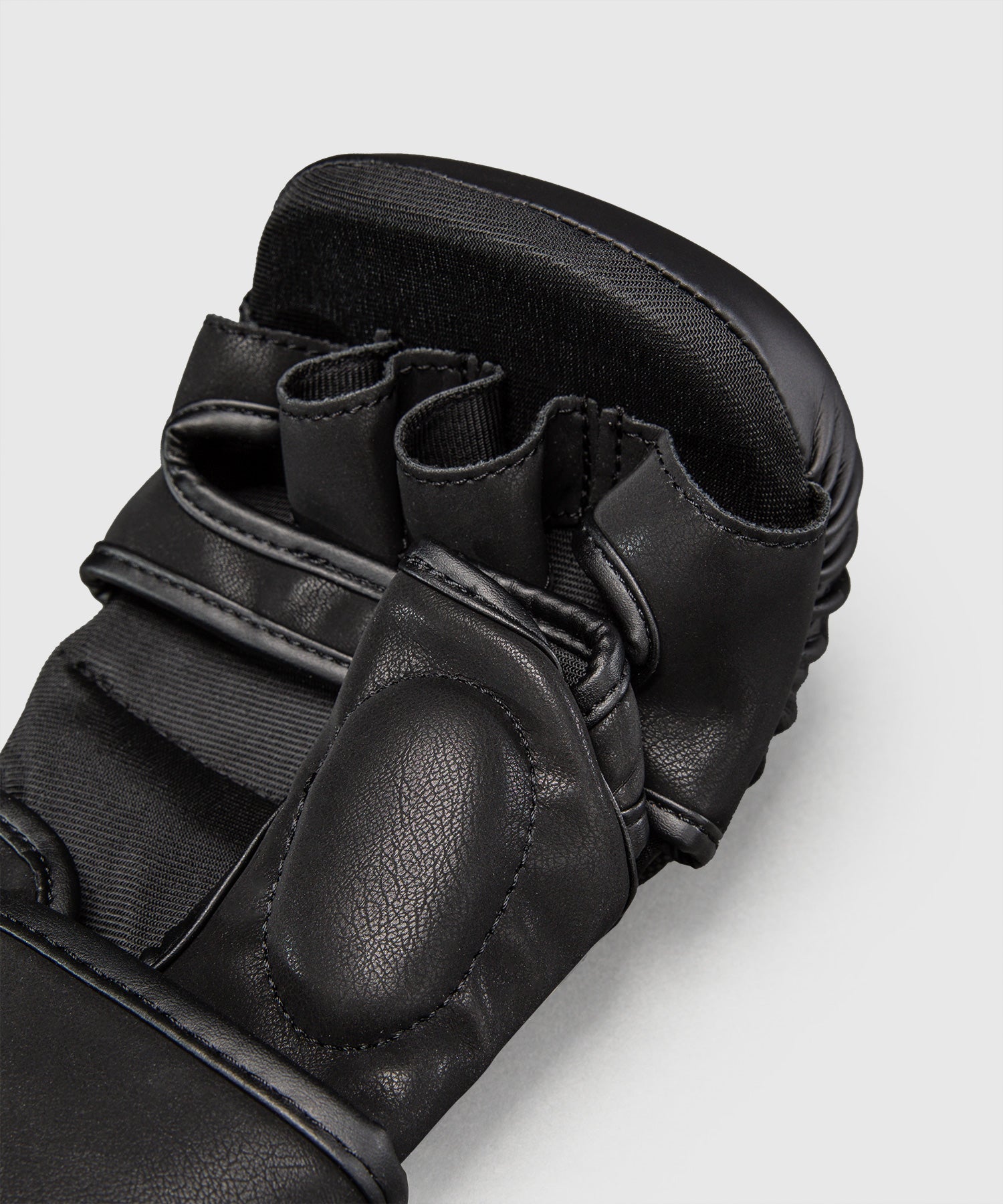 Venum MMA-Handschuhe G-Core - Schwarz/Gold