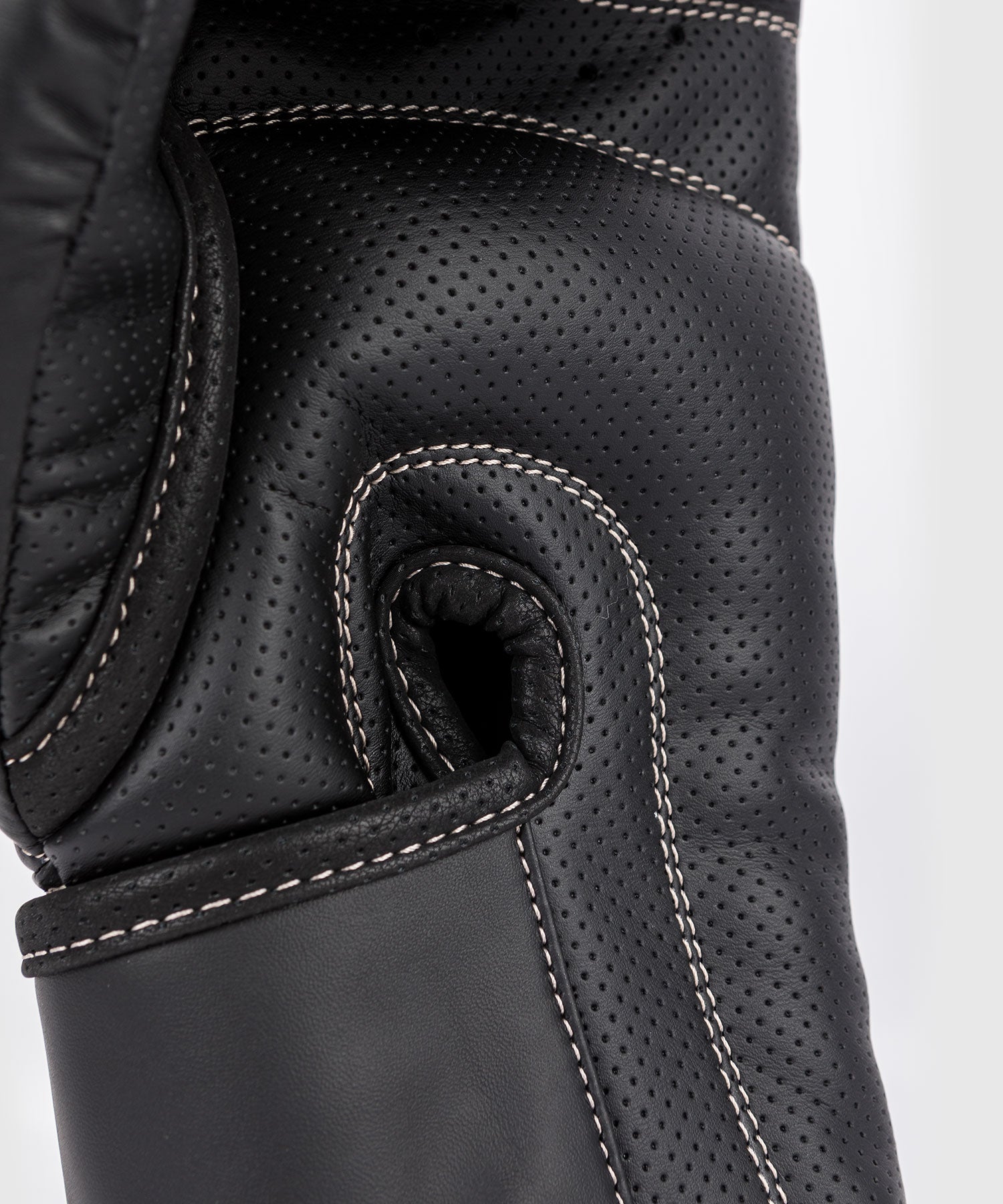 Venum Boxhandschuhe Impact Evo - Schwarz