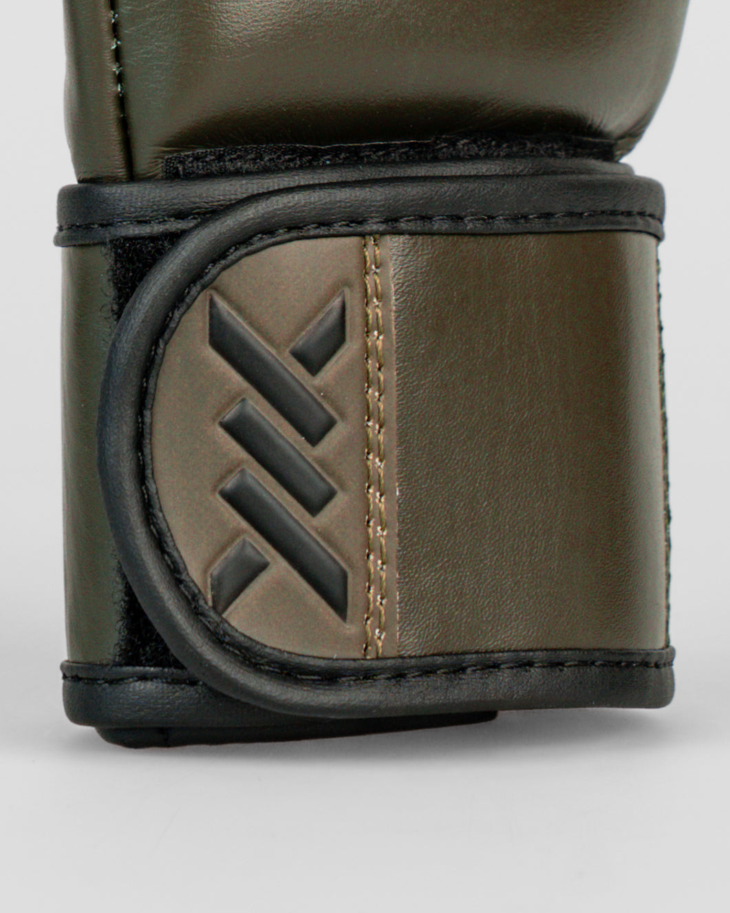 Caged MMA Handschuhe 'X' Series - Khakigrün/Schwarz