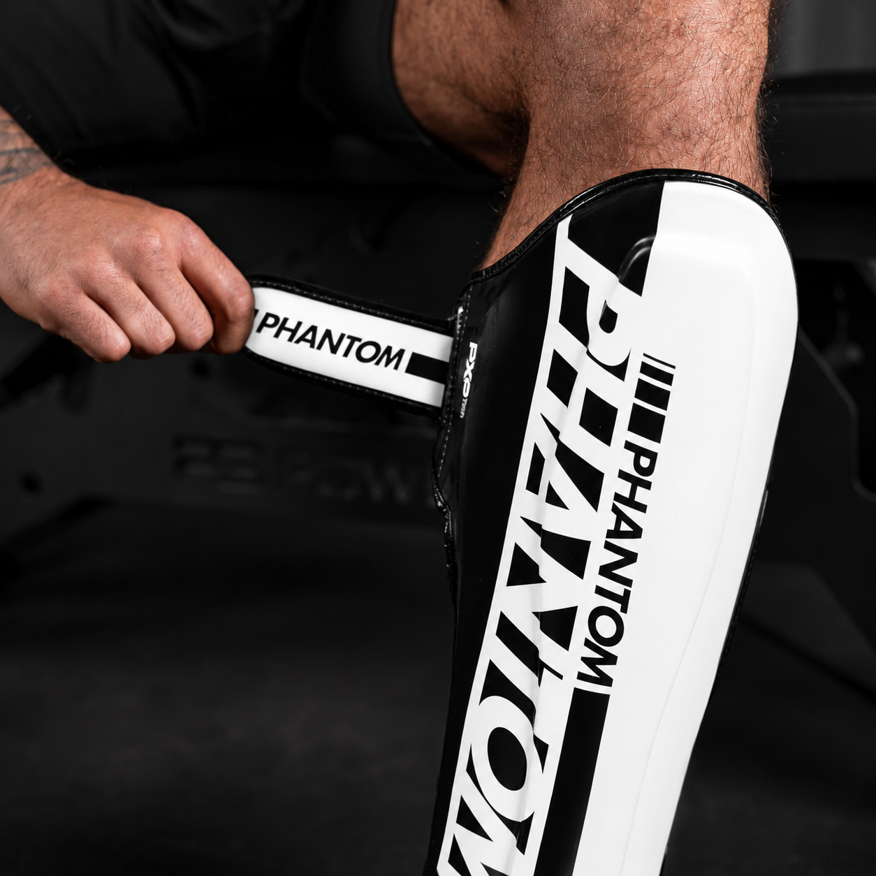 Phantom Athletics Schienbeinschoner APEX Striking - Weiß