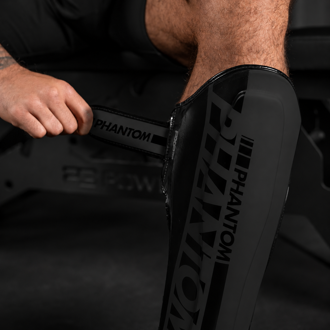Phantom Athletics Schienbeinschoner APEX Striking - Blackout