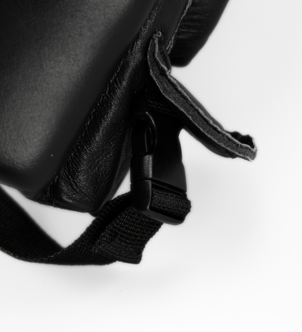 Caged Kopfschutz 'X' Series - Schwarz