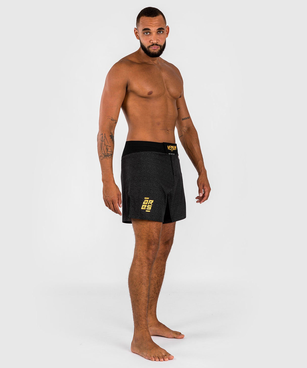 Venum x Ares MMA Shorts - Schwarz/Gold