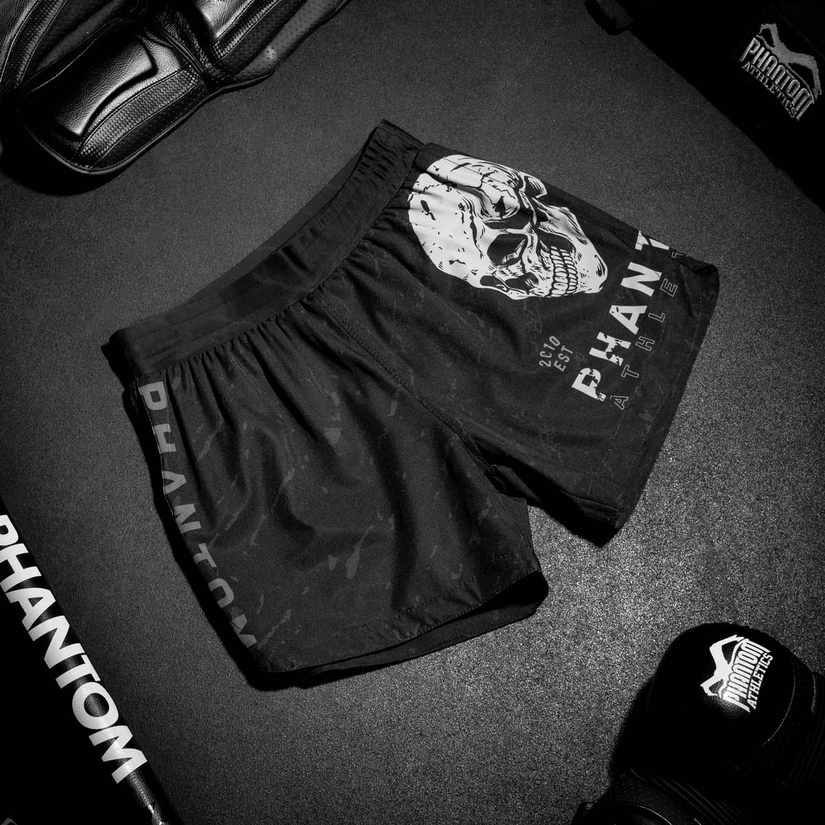Phantom Athletics MMA Shorts Fusion Skull - Schwarz