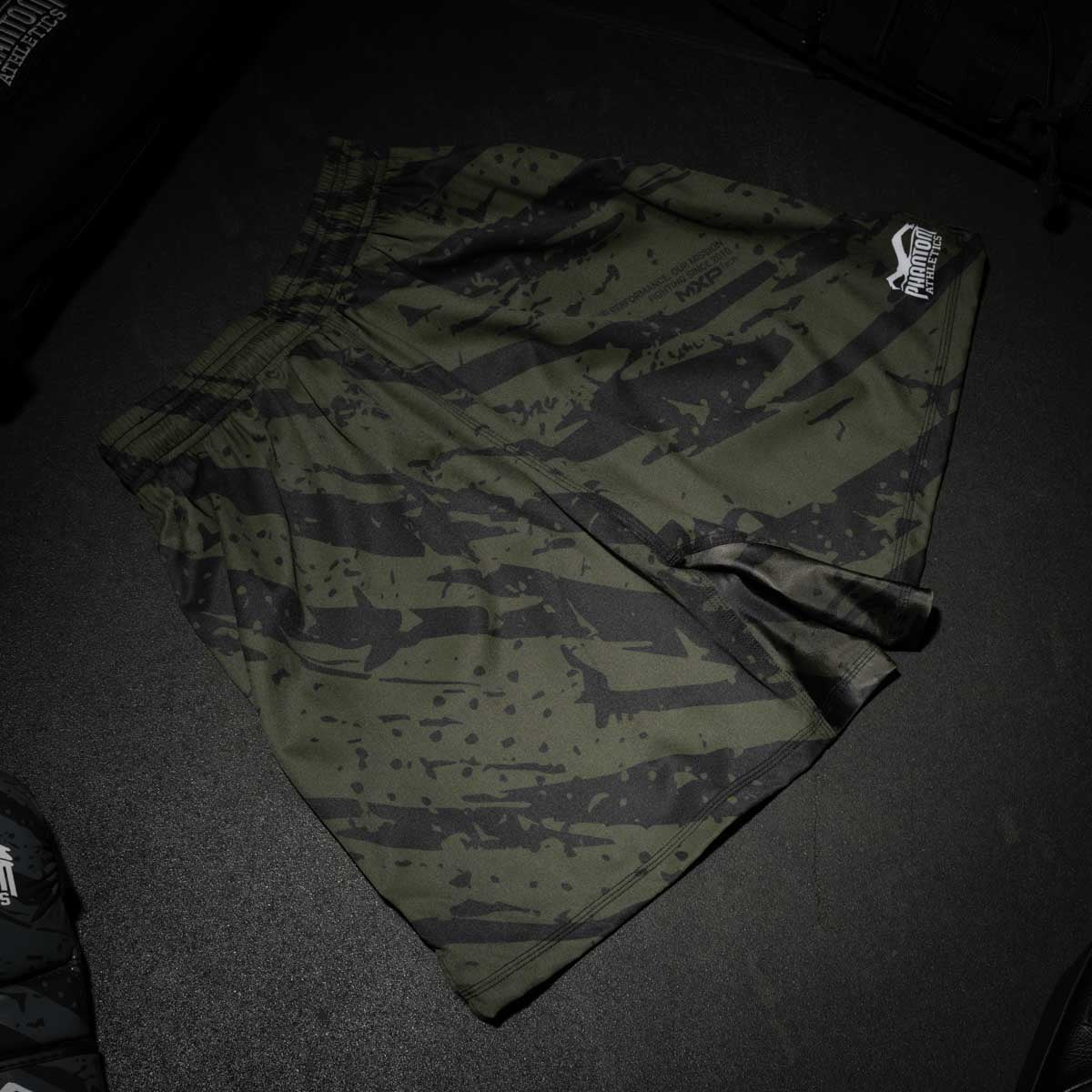 Phantom Athletics MMA Shorts EVO Tiger Camo - Schwarz