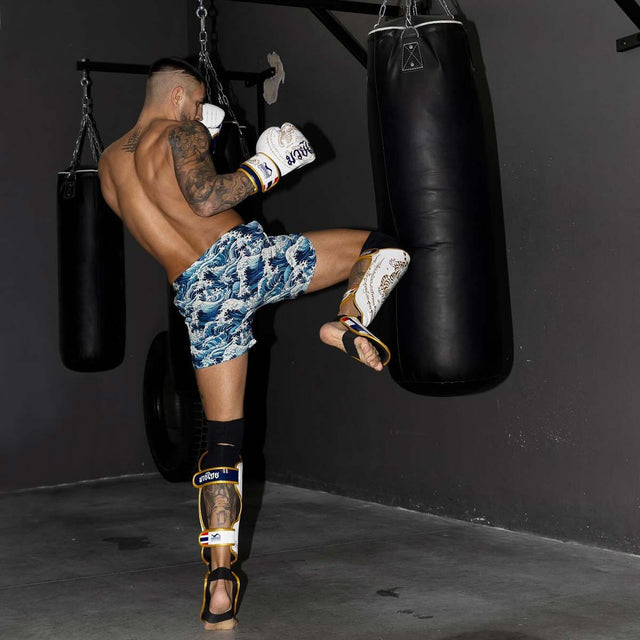 Phantom Athletics MMA Shorts Fusion Tsunami - Blau