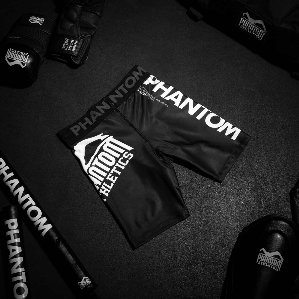 Phantom Athletics Kompressionsshorts Vector Team - Schwarz