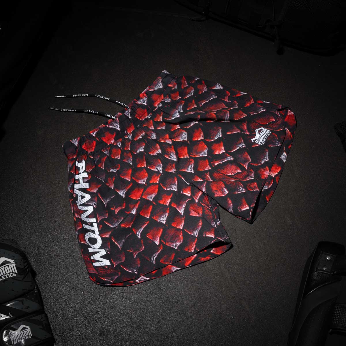 Phantom Athletics MMA Shorts Fusion Red Dragon - Rot