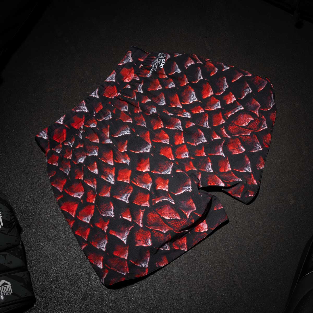Phantom Athletics MMA Shorts Fusion Red Dragon - Rot