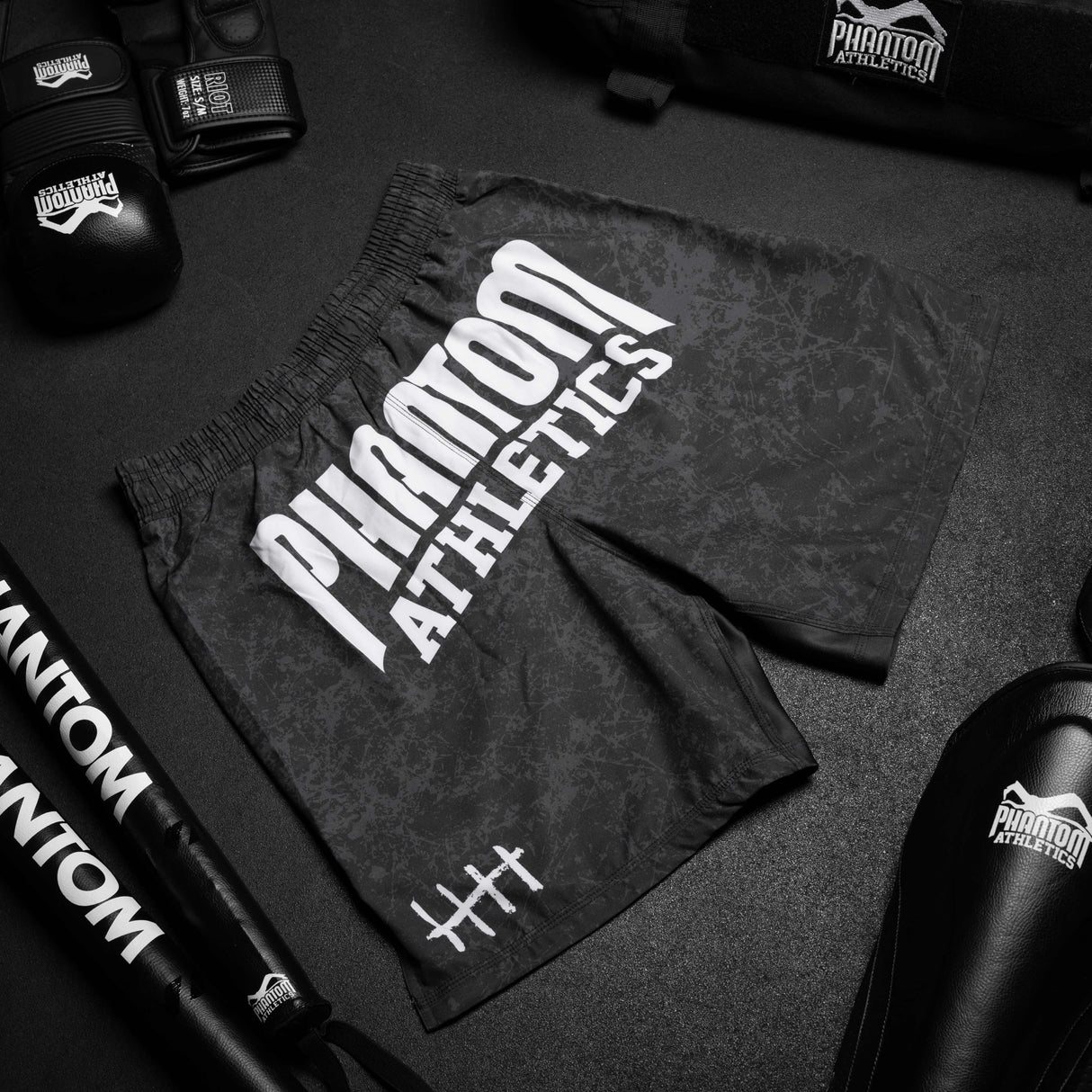 Phantom Athletics MMA Shorts EVO Serious - Schwarz