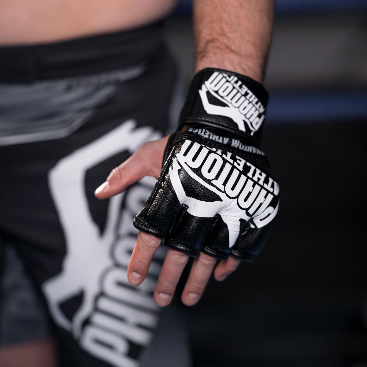 Phantom Athletics MMA-Handschuhe Blackout