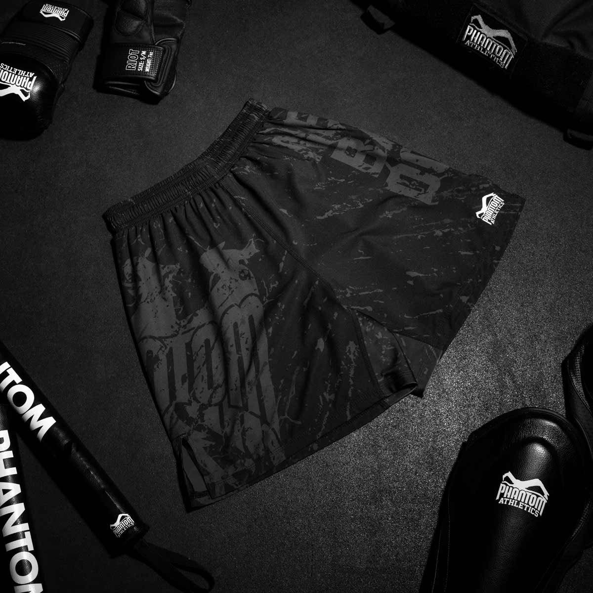 Phantom Athletics MMA Shorts EVO - Schwarz/Rot/Gold