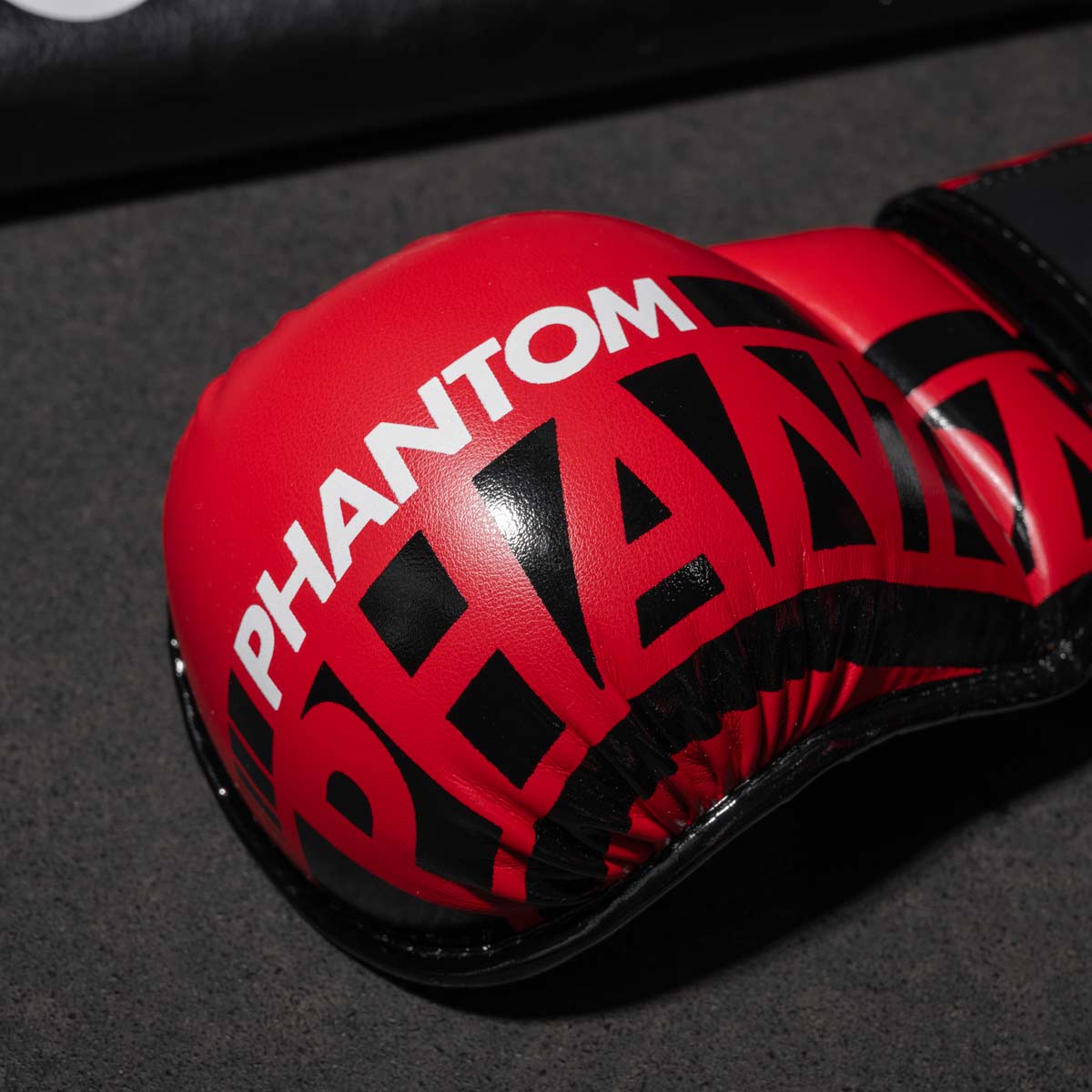 Phantom Athletics MMA-Handschuhe APEX - Rot