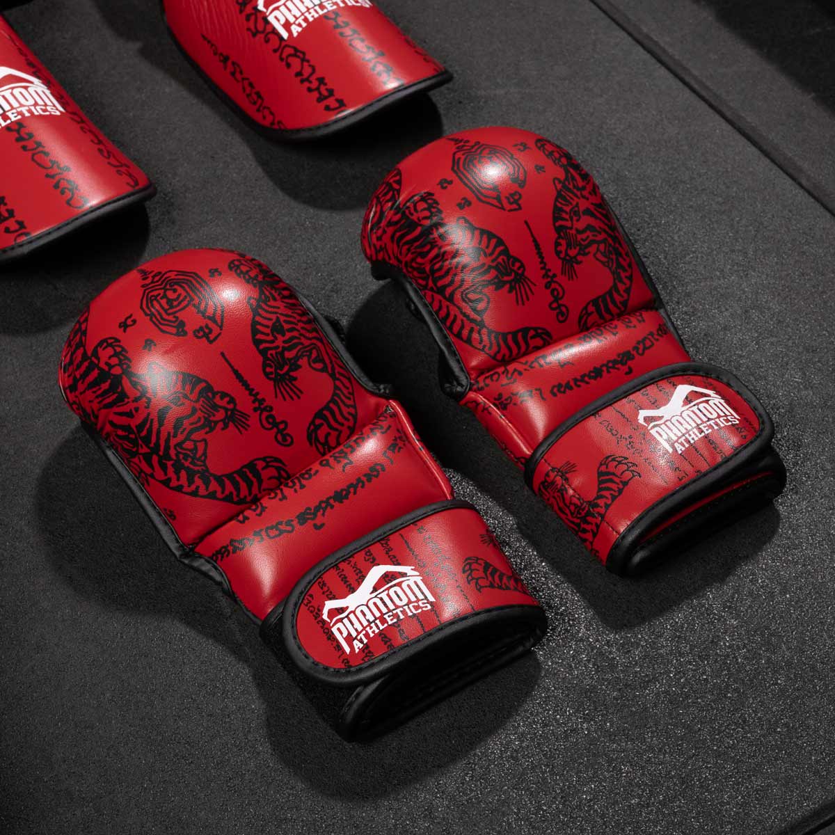 Phantom Athletics MMA Handschuhe Sparring Muay Thai - Rot