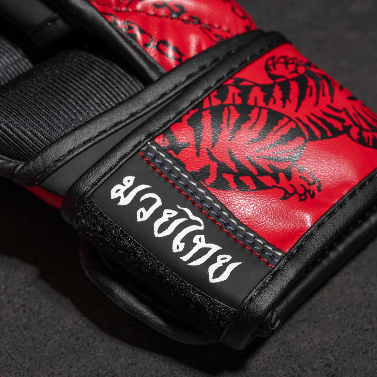 Phantom Athletics MMA Handschuhe Sparring Muay Thai - Rot