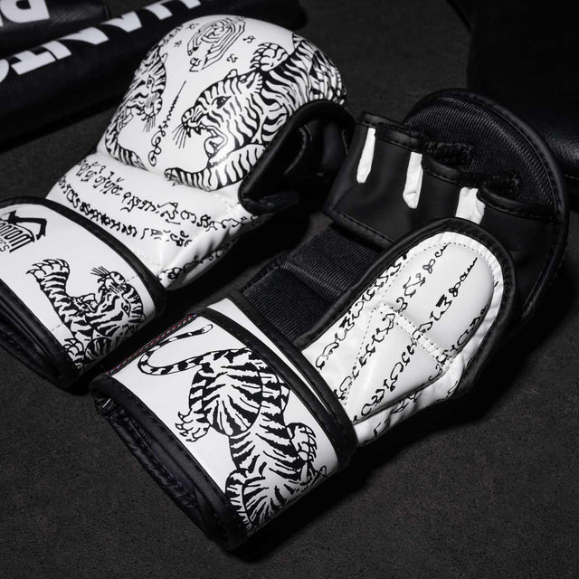 Phantom Athletics MMA Handschuhe Sparring Muay Thai - Weiß