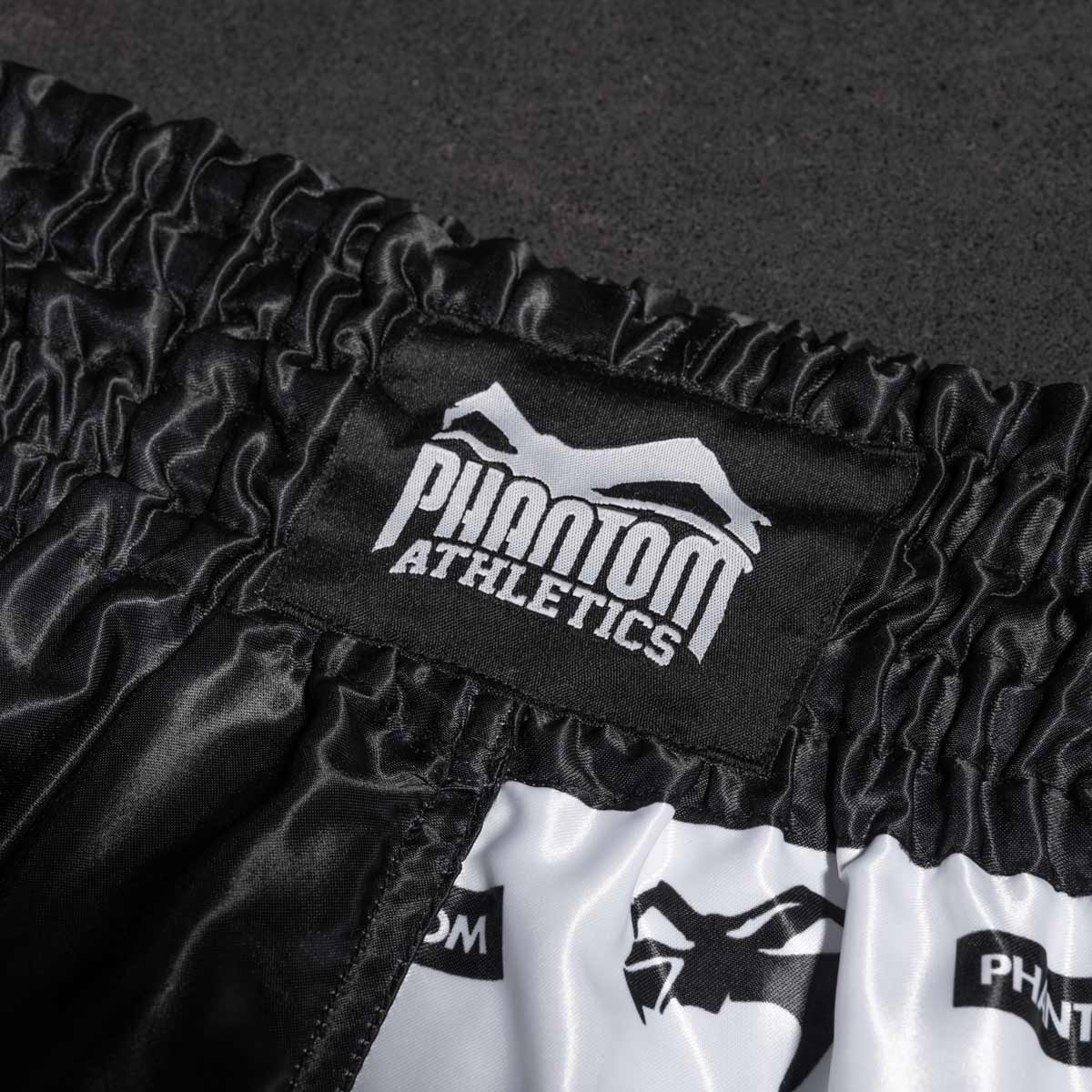 Phantom Athletics Muay Thai Shorts Legend - Schwarz/Weiß