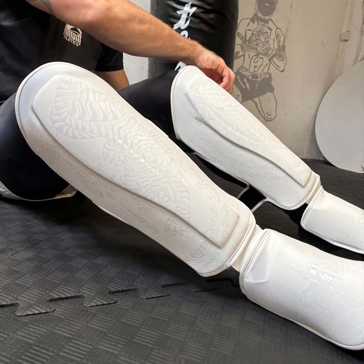 Phantom Athletics Schienbeinschoner Muay Thai - Frost Weiß