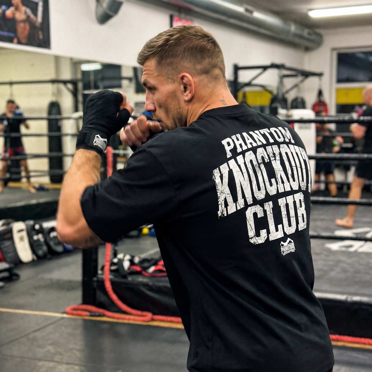 Phantom Athletics T-Shirt Knockout Club Oversize Heavy - Schwarz