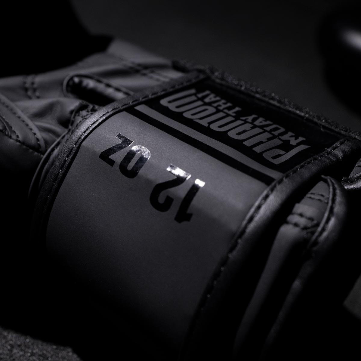 Phantom Athletics Boxhandschuhe MT-Pro - Schwarz
