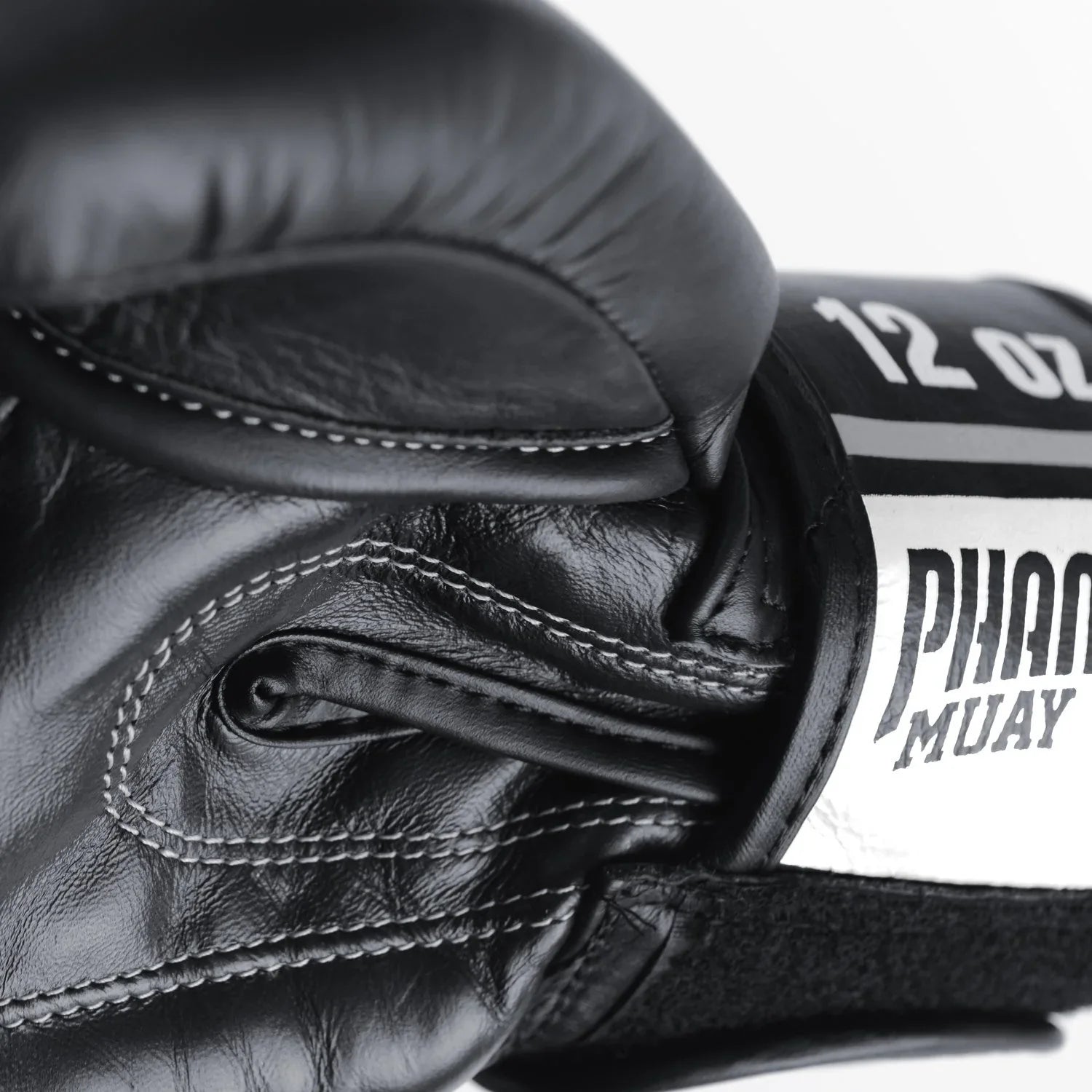 Phantom Athletics Boxhandschuhe MT-Pro - Schwarz/Weiss - The Fight Company Deutschland