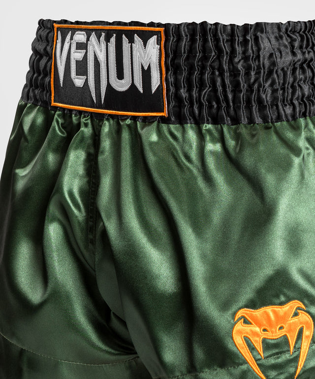 Venum Muay Thai Shorts Classic 2.0 - Grün/Schwarz/Gold