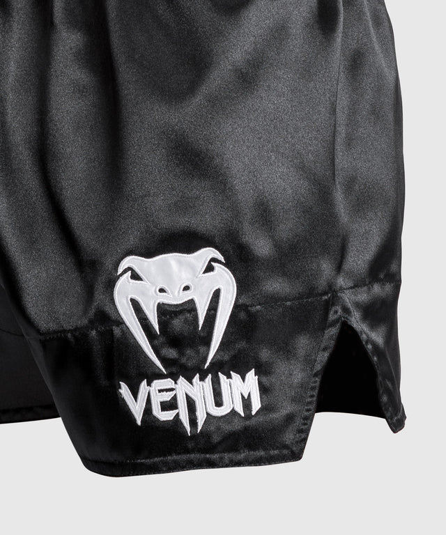 Venum Muay Thai Shorts Classic 2.0 - Schwarz/Weiss